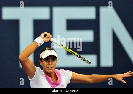 17. Oktober 2008: Anabel Medina Garrigues (ESP) kämpft im Viertelfinalspiel bei den Zurich Open in Zürich gegen Victoria Azarenka (BLR). Garrigues gewann das Spiel, nachdem Azarenka ihre Schulter im 3. Satz vertieft hatte. John C Middlebrook/CSM (Bild: © Cal Sport Media/ZUMA Press) Stockfoto