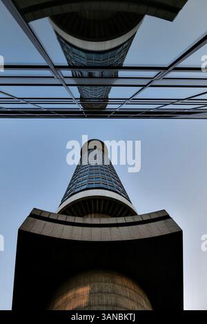 Der BT Tower ist ein denkmalgeschützter Kommunikationsturm in Fitzrovia, London, England Stockfoto