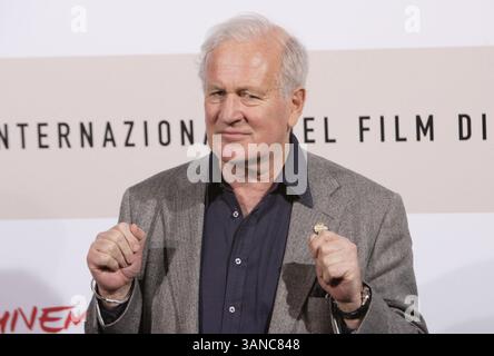 26. Oktober 2008 - Rom, Rom, Italien - Regisseur JOHN IRVING während des Fotorufs „der Garten Eden“ beim Internationalen Filmfestival in Rom 2008. (Kreditbild: © Evandro Inetti/ZUMA Press) EINSCHRÄNKUNGEN: * Italy Rights OUT * Stockfoto