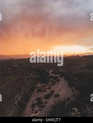 Luftaufnahme eines Western Movie Set, in der Wüste Tabernas bei Sonnenuntergang, Andalusien, Spanien. Stockfoto
