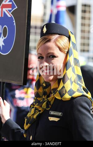 14. März 2010 - Sakhir, Bahrain - Grid Girl... Formel-1-Weltmeisterschaft, Rd 1, Bahrain Grand Prix, Rennen, Bahrain International Circuit. (Vermerk: © Sutton Motorsports/ZUMApress.com) Stockfoto