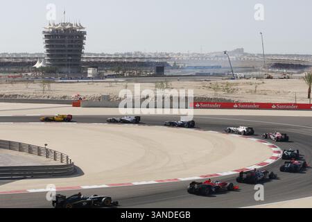 14. März 2010 - Sakhir, Bahrain - der Start des Rennens. Formel-1-Weltmeisterschaft, Rd 1, Grand Prix Von Bahrain, Rennen, Bahrain International Circuit. (Vermerk: © Sutton Motorsports/ZUMApress.com) Stockfoto