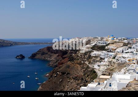 4. Mai 2007: Oia, Santorin, Griechenland - Oia ist die nördlichste Stadt auf der griechischen Insel Santorin. (Kreditbild: © Barbara L. Salisbury/ZUMA Press) Stockfoto