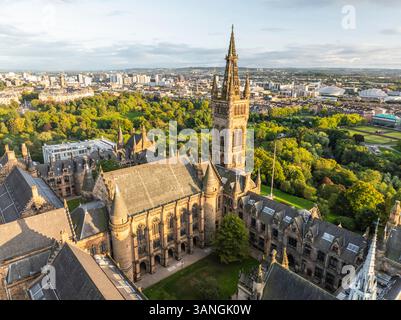 Luftaufnahme des Kelvingrove Art Museum, Glasgow, Schottland. Stockfoto