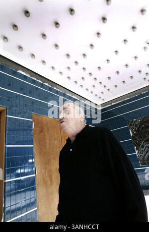 MONTAG, OCT. 8, 2007-NAPA, CA. Der Napa-Entwickler George Altamura ist im Eingangsbereich des Uptown Theaters in der Innenstadt von Napa zu sehen..J.L. Sousa/Register (Kreditbild: © Napa Valley Register/ZUMApress.com) Stockfoto