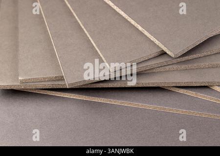 Schwarze Schaumstoffplatte für kreative Arbeit und Gestaltung verschiedener Modelle und Objekte, Nahaufnahme Stockfoto