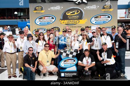 Brooklyn, MI – 18. Juni 2011: Carl Edwards (60) gewinnt den Alliance Truck Parts 250 auf dem Michigan International Speedway in Brooklyn, MI. (Kreditbild: © ASP/Cal Sport Media/ZUMAPRESS.com) Stockfoto