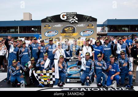 Brooklyn, MI – 18. Juni 2011: Carl Edwards (60) gewinnt den Alliance Truck Parts 250 auf dem Michigan International Speedway in Brooklyn, MI. (Kreditbild: © ASP/Cal Sport Media/ZUMAPRESS.com) Stockfoto
