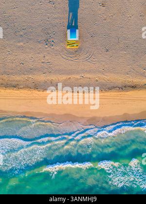 Luftaufnahme von South Beach bei Sonnenaufgang, Miami Beach, Florida, USA. Stockfoto