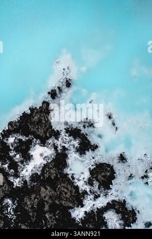 Abstrakte Luftaufnahme der äußeren Blauen Lagune, Island. Stockfoto