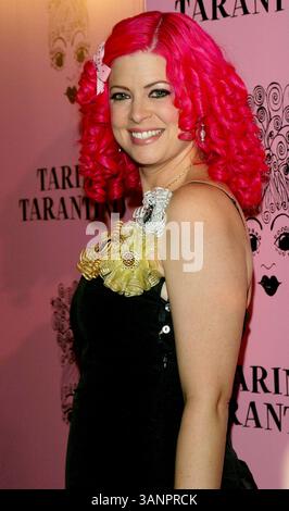 5. OKTOBER 2005 - TARINA TARANTINO STORE OPENING PARTY. TARINA TARANTINO STORE. LOS ANGELES CA 10-05-05.JAIMIE RODRIGUEZ / C) 2005 . TARINA TARANTINO. K45405JR(Bild: © Globe Photos/ZUMAPRESS.com) Stockfoto