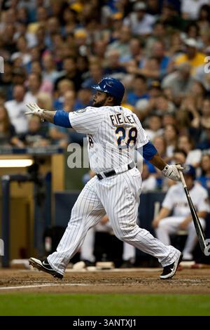 August 2011 - Milwaukee, WI. Miller Park. Milwaukee Brewers Prince Fielder #28 hat dieses Feld mit 3 Hits und einem RBI gegen die Pirates heute Abend gewonnen. Milwaukee Brewers gewann die Pittsburgh Pirates 7-2. Mike McGinnis / CSM(Credit Image: © Mike McGinnis/Cal Sport Media/ZUMAPRESS.com) Stockfoto