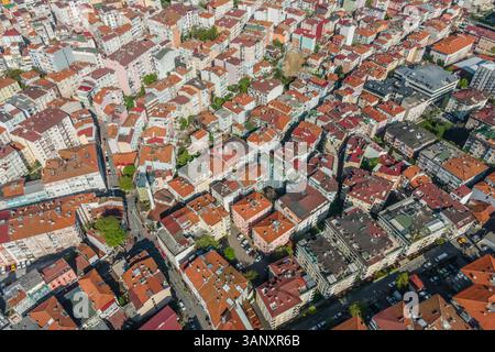 Luftaufnahme eines Wohnviertels in der Nähe des Taksim-Platzes im Beyoglu-Viertel auf Istanbul-europäischer Seite, Türkei. Stockfoto