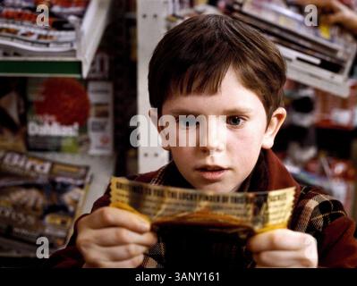 16. Juni 2005: FREDDIE HIGHMORE als Charlie Bucket. Ã’Charlie and the Chocolate Factory, Ã“. BEREITGESTELLT VON K45302ES (Foto: © Globe Photos/ZUMAPRESS.com) Stockfoto