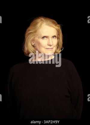 26. Januar 2007 - L'Association EmmaÃ¼s a organisÃ une soirÃ en hommage Ã l'AbbÃ Pierre et aux compagnons Ã Paris Bercy, le 25 01 2007. Pierre Payan, PixPlanete. Marie-Christine Barrault... TRAUERGOTTESDIENST UND HOMMAGE AN ABBE PIERRE. PARIS-BERCY, PARIS FRANKREICH 01-25-2007. PIERRE PAYAN-PIXPLANETE- 2007.K51538.(Bild: © Globe Photos/ZUMAPRESS.com) Stockfoto