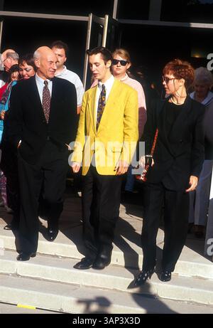 JANUAR 2011 - L2211. BEKANNT AUS DER TV-SHOW „STAR TREK: THE NEXT GENERATION“. PATRICK STEWART MIT WIL WHEATON. LISA ROSE/(Bild: © Globe Photos/ZUMAPRESS.com) Stockfoto