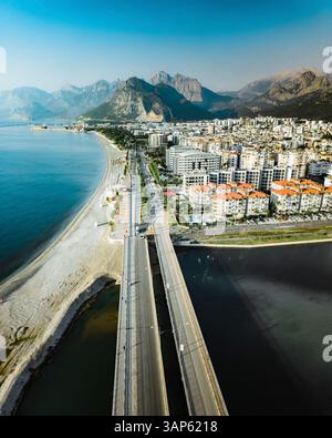 Luftaufnahme vom Strand in Antalya, Türkei. Stockfoto