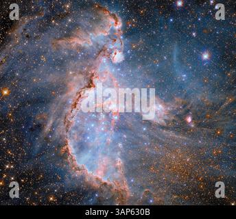 4. April 2025: Space: A Dazzling Young Sternhaufen NGC 346. Obwohl sowohl das James Webb Space Telescope als auch das Hubble Space Telescope zuvor Bilder von NGC 346 veröffentlicht haben, enthält dieses Bild neue Daten und ist das erste, das Hubble-Beobachtungen bei Infrarot-, optischen und ultravioletten Wellenlängen zu einer detaillierten Ansicht dieser lebendigen Sternentstehungsfabrik kombiniert. Hubbles vorzügliche Empfindlichkeit und Auflösung waren entscheidend, um die Geheimnisse der Sternentstehung von NGC 346 aufzudecken. Anhand zweier Beobachtungen, die 11 Jahre voneinander entfernt waren, konnten Forscher die Bewegungen der NGC 346 nachverfolgen Stockfoto