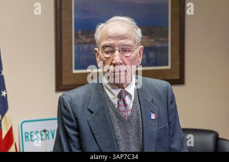 Am 15. April 2025 hielt der US-Senator Charles Grassley ein öffentliches Rathaus-Treffen mit seinen Wählern in Fort Madison, Iowa, USA ab. Grassley Stockfoto