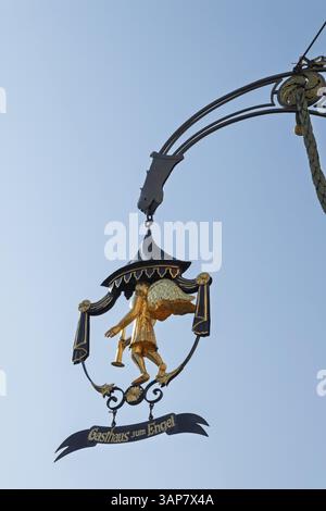 Nasenschild im historischen gasthaus zum Engel, Bad Bergzabern, Südpfalz, Pfalz, Rheinland-Pfalz, Deutschland, Europa Stockfoto