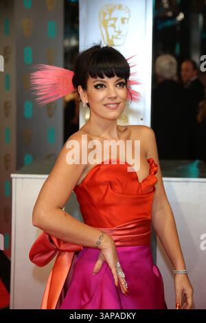 Schauspielerin Lily Allen kommt am 16. Februar 2014 zu den 66. Jährlichen British Academy Film Awards aka EE British Academy Film Awards aka BAFTAs im Royal Opera House in London Stockfoto