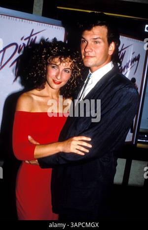 Januar 2011 - New York, New York, USA - F4357.1987. DIRTY DANCING PREMIERE. JENNIFER GREY PATRICK SWAYZE. (Bild: © John Barrett/Globe Photos/ZUMAPRESS.com) Stockfoto