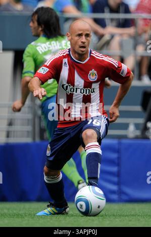 August 2011. . Chivas USA Laurent Courtois #16 im Kampf gegen Seattle Sounders FC im CentryLink Field in Seattle, WA. . Sounders FC und Chivas USA ziehen 0 - 0.George Holland / Cal Sport Media(Kreditbild: © George Holland/Cal Sport Media/ZUMAPRESS.com) Stockfoto