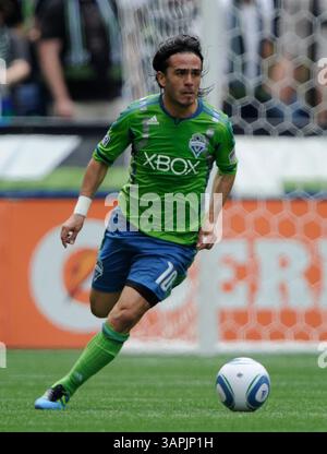 August 2011. . Seattle Sounders FC Mittelfeldspieler Mauro Rosales #10 im Kampf gegen Chivas USA im CentryLink Field in Seattle, WA. . Sounders FC und Chivas USA ziehen 0 - 0.George Holland / Cal Sport Media(Kreditbild: © George Holland/Cal Sport Media/ZUMAPRESS.com) Stockfoto