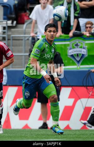 August 2011. . Seattle Sounders FC-Stürmer Fredy Montero #17 im Kampf gegen Chivas USA im CentryLink Field in Seattle, WA. . Sounders FC und Chivas USA ziehen 0 - 0.George Holland / Cal Sport Media(Kreditbild: © George Holland/Cal Sport Media/ZUMAPRESS.com) Stockfoto