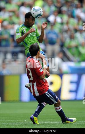 August 2011. . Seattle Sounders FC-Verteidiger James Riley #7 im Kampf gegen Chivas USA im CentryLink Field in Seattle, WA. . Sounders FC und Chivas USA ziehen 0 - 0.George Holland / Cal Sport Media(Kreditbild: © George Holland/Cal Sport Media/ZUMAPRESS.com) Stockfoto