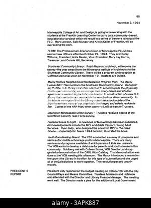 Wenige Minuten von der Minneapolis Public Library Board of Directors-Sitzung für 1994 entfernt, die sich auf Bibliotheksdienste, Politikentwicklung und Betrieb des Hennepin County Library-Systems konzentriert. Stockfoto