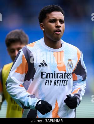 Rodrygo Goes of Real Madrid CF wärmt sich vor dem LaLiga EA Sports Spiel zwischen Deportivo Alaves und Real Madrid CF auf der Mendizorrotza im April auf Stockfoto