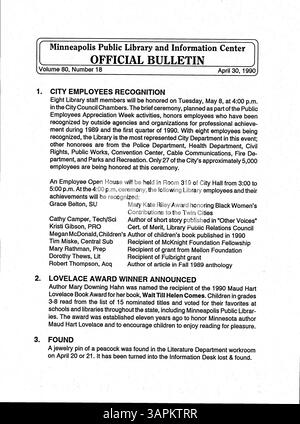 Diese Ausgabe 1990 des offiziellen Bulletins der Minneapolis Public Library ist eine wöchentliche Ressource für Bibliotheksangestellte, die Updates und Neuigkeiten zu Bibliotheksdiensten und -Aktivitäten bereitstellt. Stockfoto