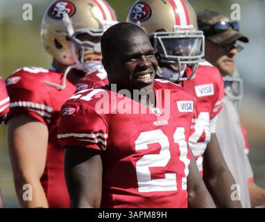 16. August 2011 - Santa Clara, CA, USA - San Francisco 49ers' Frank Gore (21) Rduring Training Camp in der 49ers' Practice Facility in Santa Clara, Kalifornien am Dienstag, 16. August 2011. (Kreditbild: © Nhat V. Meyer/San Jose Mercury News/MCT/ZUMAPRESS.com) Stockfoto