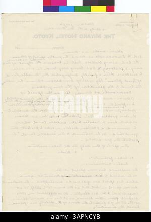 Dieses Dokument aus den Gertrude Bass Warner Papers (1909–1923) erforscht den O Yamoto Jinja Schrein in der Provinz Yamoto, kategorisiert unter Schreine der 1. Rang, 1. Klasse, und unterstreicht seine wichtige Rolle in Japans religiösen Traditionen und kulturellen Identität. Stockfoto