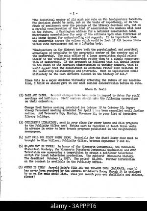 Das offizielle Bulletin der Minneapolis Public Library aus dem Jahr 1957 bietet wöchentliche Informationen für Mitarbeiter, die sich mit Bibliotheksbetrieb, Mitarbeitermitteilungen und Updates des öffentlichen Dienstes befassen. Stockfoto