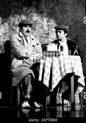 Januar 2011 - PETER COOK WITH DUDLEY MOORE 11-1965.Â© UPPA-(Credit Image: © Globe photos/ZUMAPRESS.com) Stockfoto