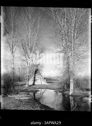 Foto von Lee Moorhouse von Lagern im Umatilla-Indianerreservat. Das Bild ist Teil der Lee Moorhouse-Sammlung der University of Oregon Libraries. Stockfoto