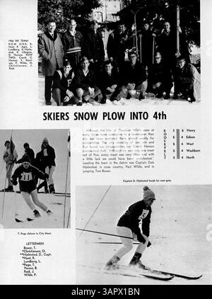 Die Ausgabe 1966 des Sagamore Yearbook erfasst die Schülerschaft der Roosevelt High School und dokumentiert akademische und außerschulische Aktivitäten, Leichtathletik und afroamerikanische Geschichte. Stockfoto