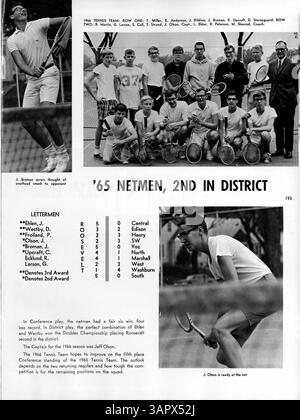Die Ausgabe 1966 des Sagamore Yearbook der Roosevelt High School beleuchtet die Schüler, Dozenten, Vereine, Leichtathletik und bedeutende afroamerikanische Geschichtsbeiträge aus dem Schuljahr 1965-1966. Stockfoto