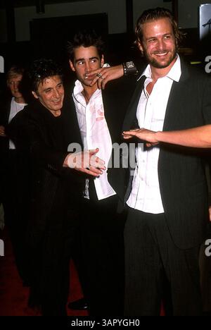 JANUAR 2011 - I7357PR. DIE REKRUTEN-PREMIERE IM CINERAMA DOME THEATRE IN HOLLYWOOD, CA. 28.1.2003. PHIL ROACH / / 2003.AL PACINO, COLIN FARRELL UND GABRIEL MACHT(Foto: © Globe Photos/ZUMAPRESS.com) Stockfoto