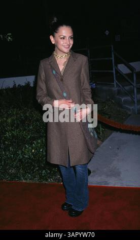 1. JANUAR 2011 - K23709EG: BLACK HAWK DOWN PREMIERE. THE ACADEMY OF MOTION, BEVERLY HILLS, CA 18.12.2001. RACHEL LEIGH COOK. ED GELLER/ 2001(Bild: © Globe Photos/ZUMAPRESS.com) Stockfoto