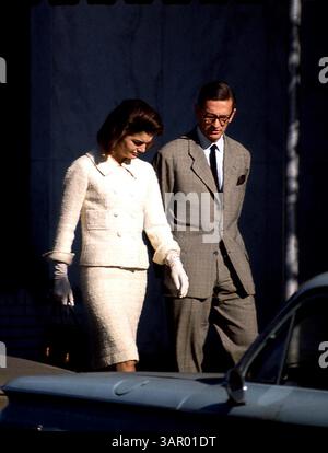 JANUAR 2011: JACQUELINE KENNEDY ONASSIS. ERMETE MARZOMI/JACQUELINEKENNEDYONASSISRETRO(Bild: © Globe photos/ZUMAPRESS.com) Stockfoto