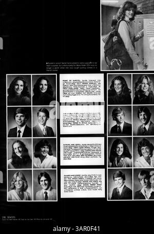 Das Jahrbuch der Edina West High 1981, Windigo, beschreibt ein Schuljahr voller akademischer Leistungen, Schüleraktivitäten, sportlicher Veranstaltungen und besonderer Momente. Stockfoto