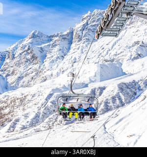 BREUIL-CERVINIA, ITALIEN - 13. DEZEMBER 2024. Blick auf Monte Cervino (Matterhorn) Breuil-Cervinia, Aostatal. Stockfoto