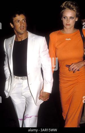 JANUAR 2011: SYLVESTER STALLONE UND BRIGITTE NIELSEN. MICHELSON/(Bild: © Globe Photos/ZUMAPRESS.com) Stockfoto