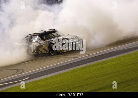 FORT WORTH, TX - 09. April 2011: Matt Kenseth (17) gewinnt das Samsung Mobile 500 Rennen auf dem Texas Motor Speedway in Fort Worth, TX. (Kreditbild: © ASP/Cal Sport Media/ZUMAPRESS.com) Stockfoto