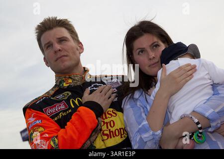 FORT WORTH, TX - 09. April 2011: Jamie McMurray (1) vor dem Start des Samsung Mobile 500 Rennens auf dem Texas Motor Speedway in Fort Worth, TX. (Kreditbild: © ASP/Cal Sport Media/ZUMAPRESS.com) Stockfoto