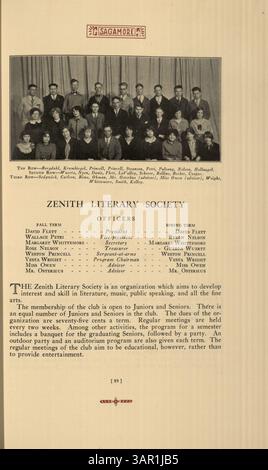 Das Jahrbuch „Sagamore“ 1928 der Roosevelt High School dokumentiert das Leben der Schüler, die Leichtathletik, die Vereine und die Veranstaltungen aus dem Schuljahr 1927-1928. Stockfoto