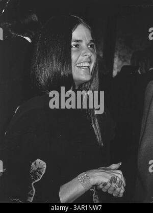 April 2011 - ALI MACGRAW. (Kreditbild: © Globe Photos/ZUMAPRESS.com) Stockfoto